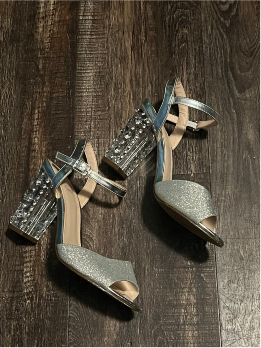 Women's Unbranded Silver Glitter Block Heels with Clear Embellishments Size 8